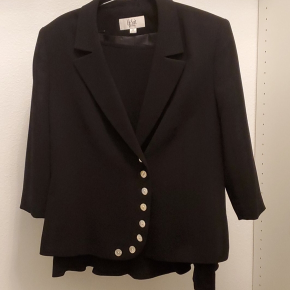 Le Suit Petite sz. 14P Ruffle Skirt Suit Set - Picture 1 of 7